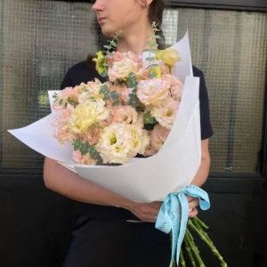 Эустома и эвкалипт