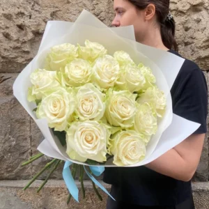White Roses 15